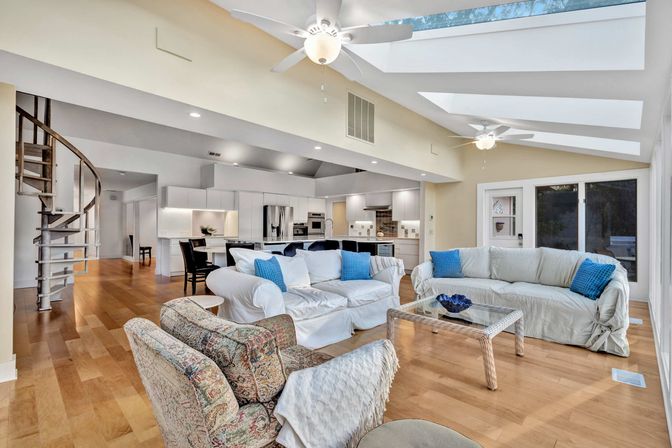 Marsh Oasis: Stunning 4BR Sea Pines Stay with Hot Tub image 29