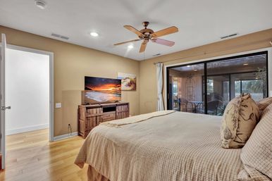 Marsh Oasis: Stunning 4BR Sea Pines Stay with Hot Tub image 20