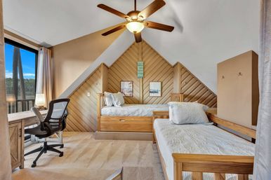 Marsh Oasis: Stunning 4BR Sea Pines Stay with Hot Tub image 41
