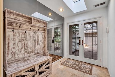 Marsh Oasis: Stunning 4BR Sea Pines Stay with Hot Tub image 7