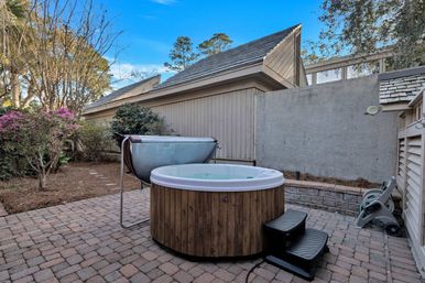 Marsh Oasis: Stunning 4BR Sea Pines Stay with Hot Tub image 9