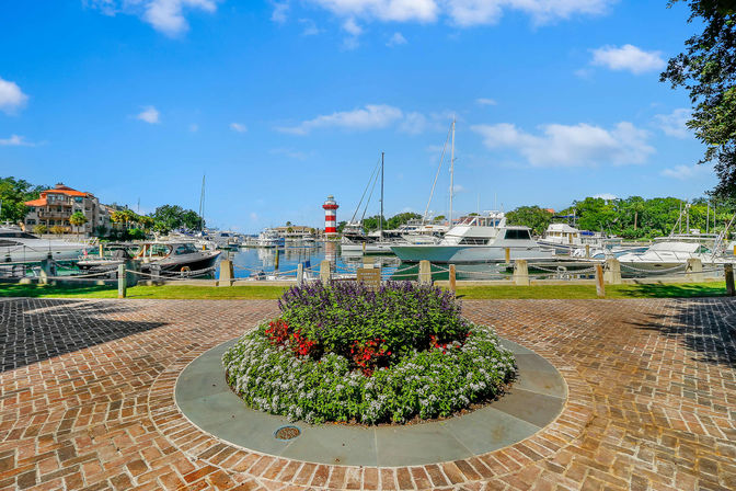 Marsh Oasis: Stunning 4BR Sea Pines Stay with Hot Tub image 25