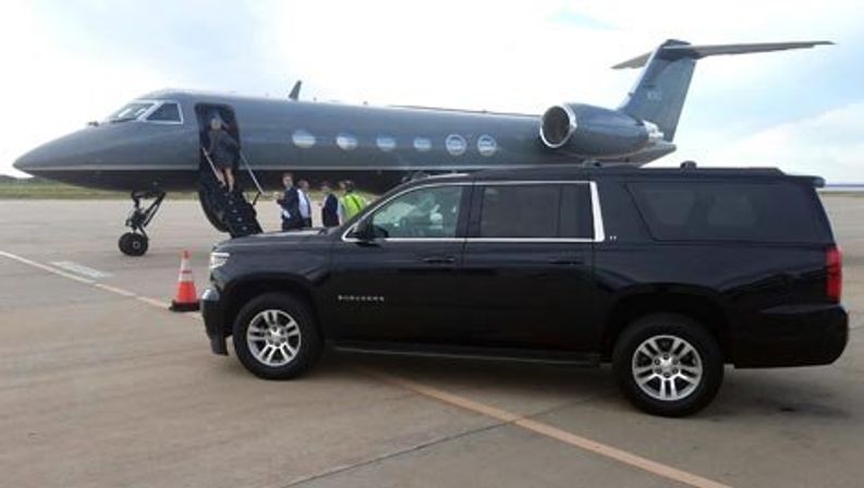 Luxurious Mercedes Benz AWD GLS 450 Transportation: Airport Transfer, Lake Tahoe Tour & More (Up to 6 Passengers) image 1