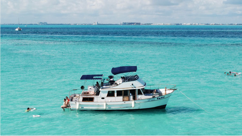 Private Boat Party: Cruise to the Pristine Bay of Isla Mujeres image 17