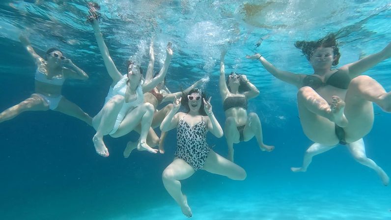 Private Boat Party: Cruise to the Pristine Bay of Isla Mujeres image 5