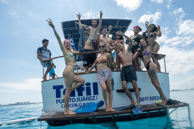Private Boat Party: Cruise to the Pristine Bay of Isla Mujeres image 2