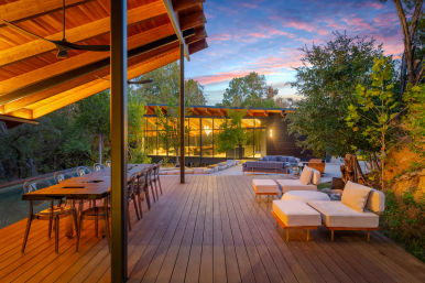 Wander Austin Falling Leaves: Luxury Glass-House Retreat with Courtyard Fire Pit & Outdoor Pool image 13