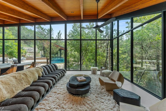 Wander Austin Falling Leaves: Luxury Glass-House Retreat with Courtyard Fire Pit & Outdoor Pool image 6