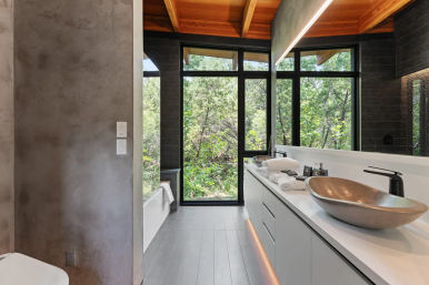 Wander Austin Falling Leaves: Luxury Glass-House Retreat with Courtyard Fire Pit & Outdoor Pool image 22