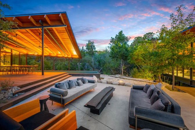 Wander Austin Falling Leaves: Luxury Glass-House Retreat with Courtyard Fire Pit & Outdoor Pool image 11
