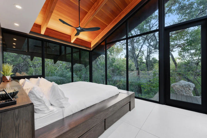 Wander Austin Falling Leaves: Luxury Glass-House Retreat with Courtyard Fire Pit & Outdoor Pool image 18