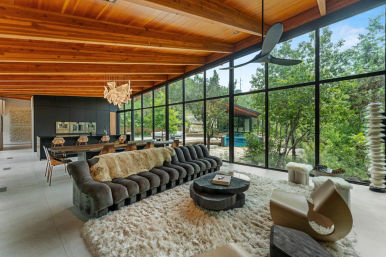 Wander Austin Falling Leaves: Luxury Glass-House Retreat with Courtyard Fire Pit & Outdoor Pool image 27