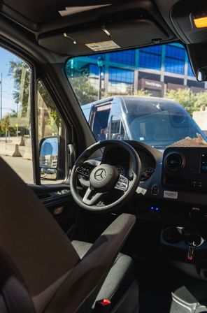 Luxury Sprinter Experience: Private Chauffeured Rides for Any Occasion image 18