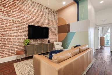 Les Bonnes Maisons: Condo Building Near Superdome image 10