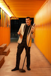 Charming Crooner Performance: Classic Tunes for Classy Events image 16