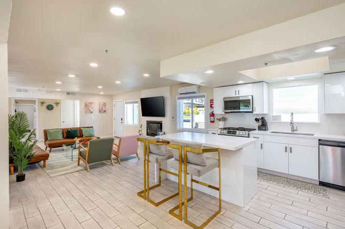 Luxury Villa with Pool, Jacuzzi, Bikes, Putting Green, Fire Pit & Frozen Margarita Machine image 28