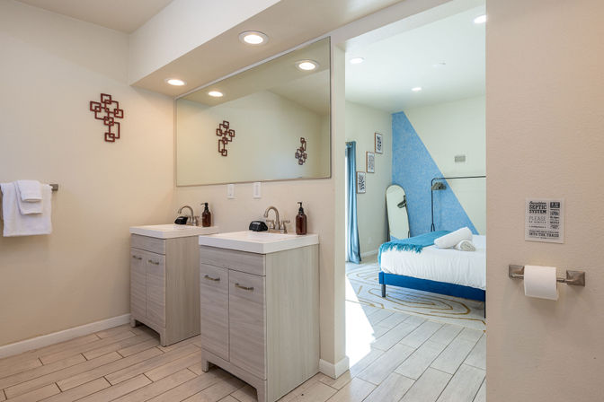Luxury Villa with Pool, Jacuzzi, Bikes, Putting Green, Fire Pit & Frozen Margarita Machine image 22