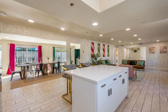 Luxury Villa with Pool, Jacuzzi, Bikes, Putting Green, Fire Pit & Frozen Margarita Machine image 37