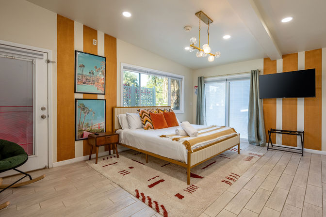 Luxury Villa with Pool, Jacuzzi, Bikes, Putting Green, Fire Pit & Frozen Margarita Machine image 26