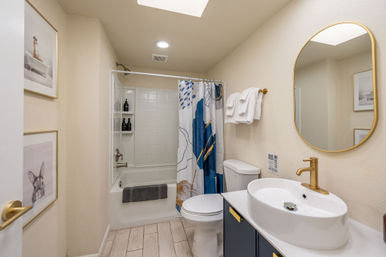 Luxury Villa with Pool, Jacuzzi, Bikes, Putting Green, Fire Pit & Frozen Margarita Machine image 13