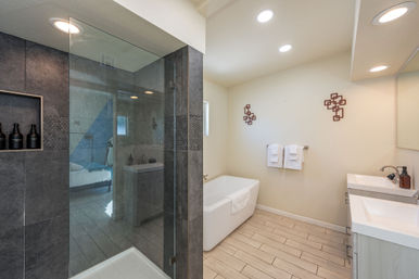 Luxury Villa with Pool, Jacuzzi, Bikes, Putting Green, Fire Pit & Frozen Margarita Machine image 24