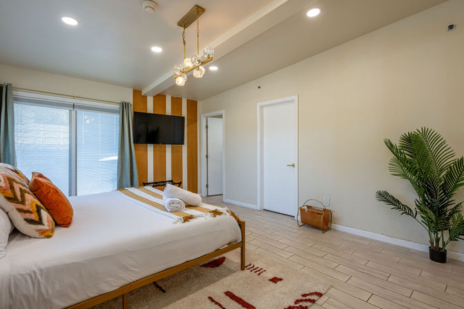 Luxury Villa with Pool, Jacuzzi, Bikes, Putting Green, Fire Pit & Frozen Margarita Machine image 29