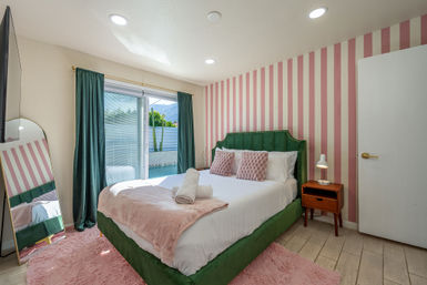 Luxury Villa with Pool, Jacuzzi, Bikes, Putting Green, Fire Pit & Frozen Margarita Machine image 15