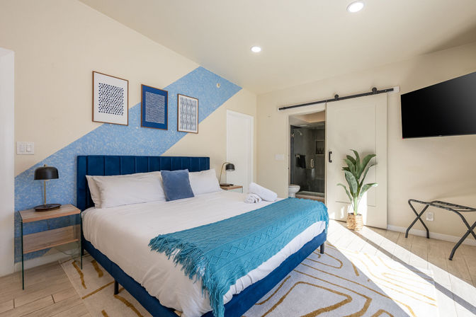 Luxury Villa with Pool, Jacuzzi, Bikes, Putting Green, Fire Pit & Frozen Margarita Machine image 18