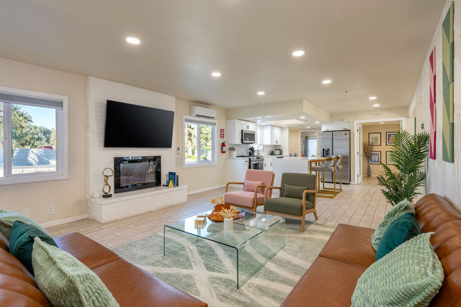 Luxury Villa with Pool, Jacuzzi, Bikes, Putting Green, Fire Pit & Frozen Margarita Machine image 38