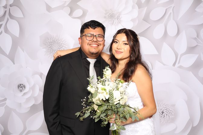 Aw Snap! Luxury Photo Booth Experience for Bay Area Weddings & Events image 2