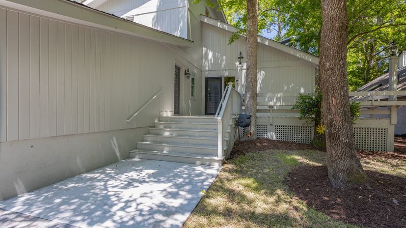 Sal and Babs Sea Pines Sanctuary: Beach Retreat with Ocean Views, Golf & Biking Trails image 35
