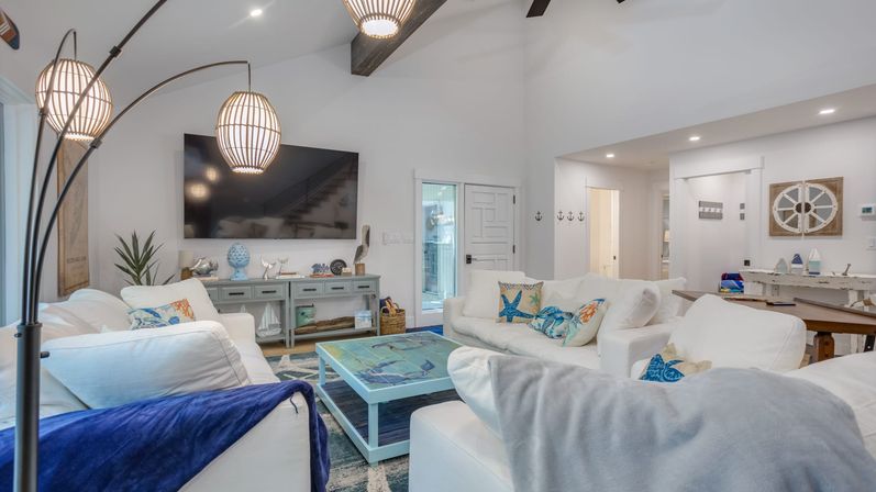 Sal and Babs Sea Pines Sanctuary: Beach Retreat with Ocean Views, Golf & Biking Trails image 8
