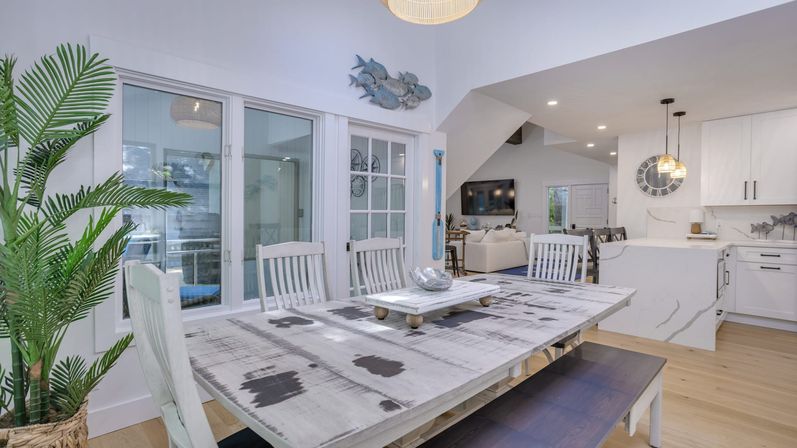 Sal and Babs Sea Pines Sanctuary: Beach Retreat with Ocean Views, Golf & Biking Trails image 29