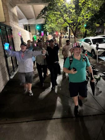Sips & Ships: All-Inclusive Downtown Pub Crawl image 6