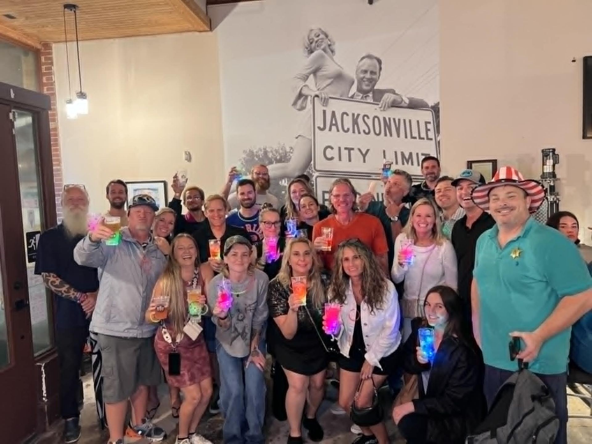 Sips & Ships: All-Inclusive Downtown Pub Crawl image 2