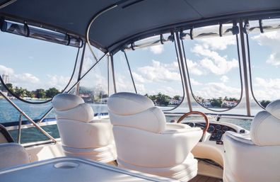47 Ft Sea Ray Impulsive: Glamorous Bachelorette Yacht Party image 8