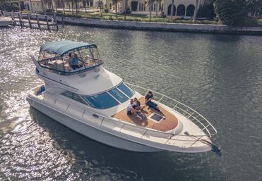 47 Ft Sea Ray Impulsive: Glamorous Bachelorette Yacht Party image 12