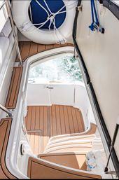 47 Ft Sea Ray Impulsive: Glamorous Bachelorette Yacht Party image 11