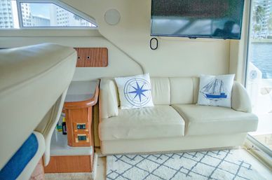 47 Ft Sea Ray Impulsive: Glamorous Bachelorette Yacht Party image 2