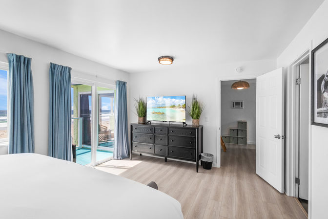 The Key Lime Oasis: 2ND Floor Miami-Inspired Apartment with Beach Views image 26
