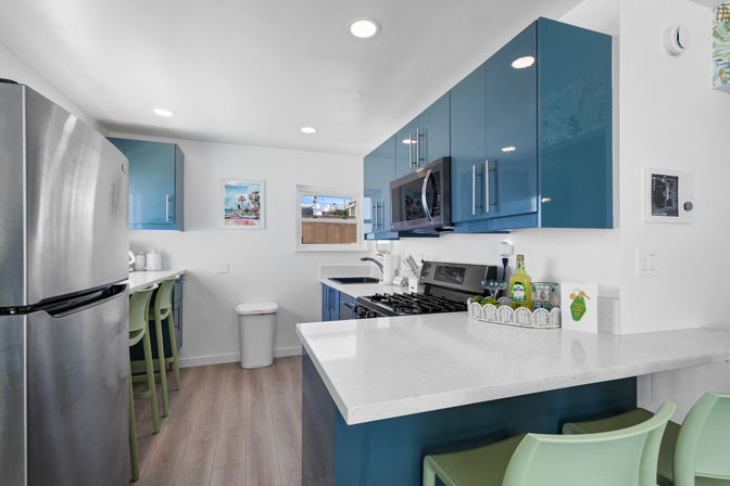 The Key Lime Oasis: 2ND Floor Miami-Inspired Apartment with Beach Views image 12