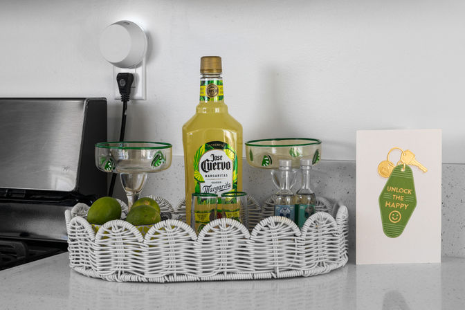 The Key Lime Oasis: 2ND Floor Miami-Inspired Apartment with Beach Views image 31