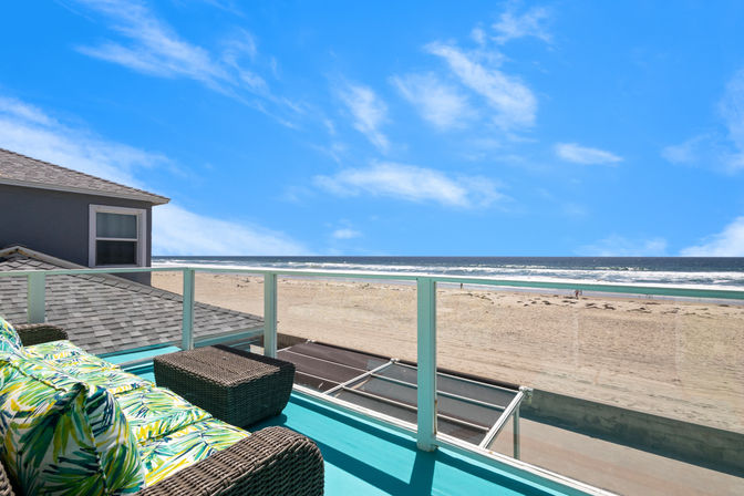 The Key Lime Oasis: 2ND Floor Miami-Inspired Apartment with Beach Views image 4