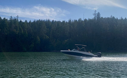 Lake Explorer: 16' Open Bow Boat for the Ultimate Day Out image 6