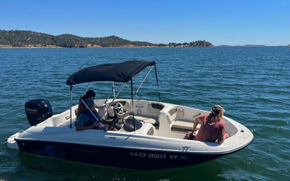 Lake Explorer: 16' Open Bow Boat for the Ultimate Day Out image 3