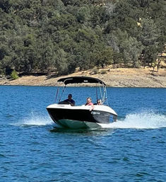 Lake Explorer: 16' Open Bow Boat for the Ultimate Day Out image 2