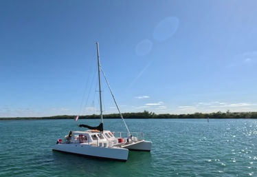 Mariah Catamaran: Miami Beach’s Party-Perfect Sail image 9