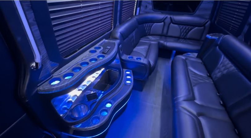 Premium Black Car, Limo & Party Bus Services for Your Tampa Journey image 11