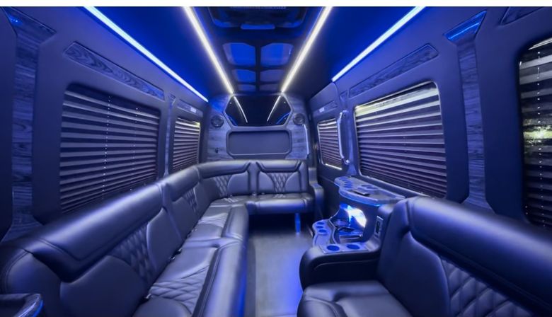 Premium Black Car, Limo & Party Bus Services for Your Tampa Journey image 13