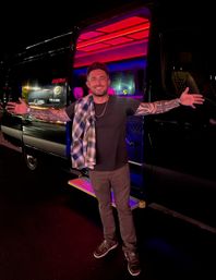 Premium Black Car, Limo & Party Bus Services for Your Tampa Journey image 7